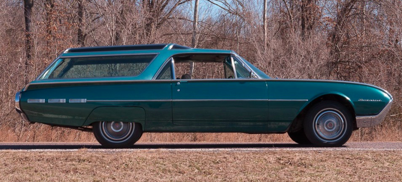 Illustration for article titled Custom Ford Thunderbird Proves Cars Look Better With an Oldsmobile Vista-Cruiser RoofÂ